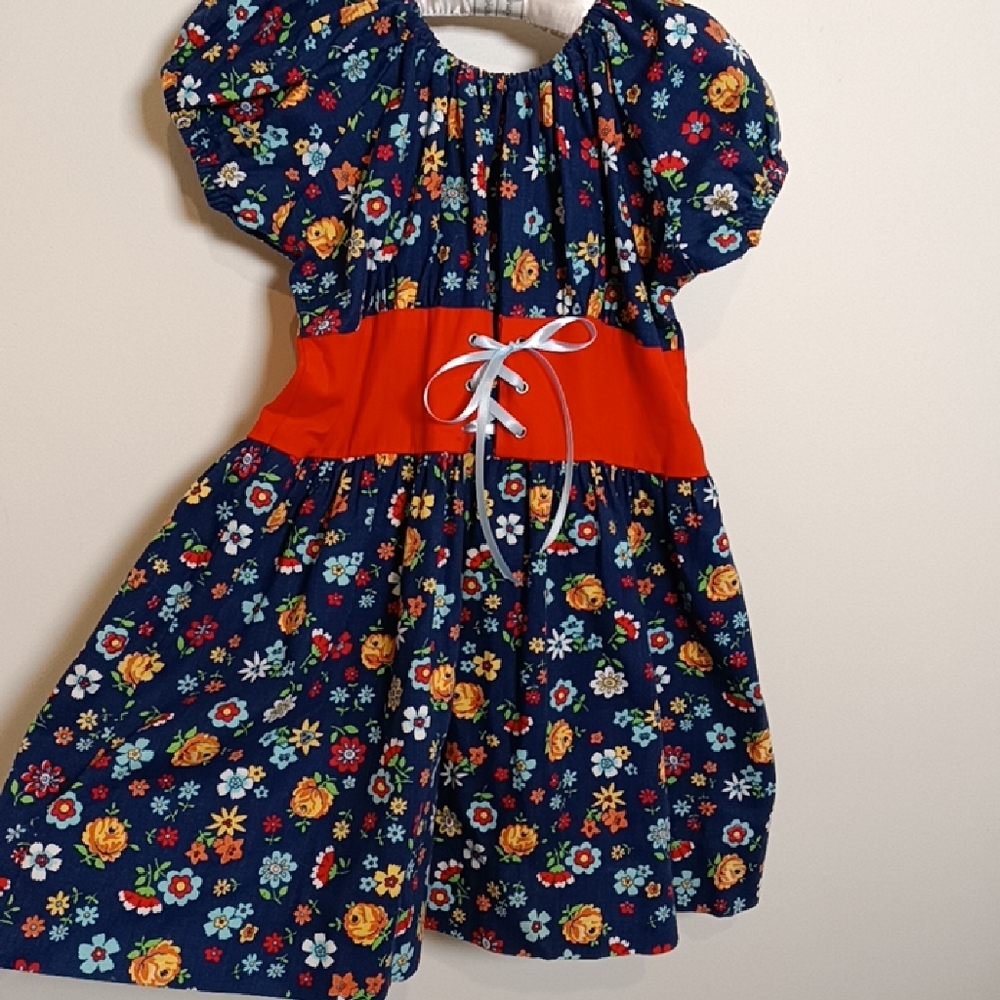 Vintage ShutterBug by Betsy Daniels Girls Dress